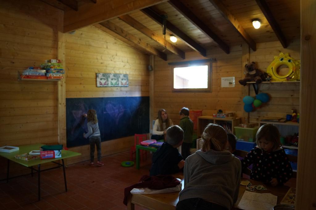 Camping Macanet De Cabrenys Exterior photo